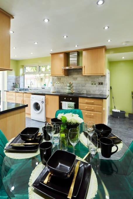 *Little Haven In Leeds* ¤Private Parking¤ Ensuite Leeds  Exteriör bild