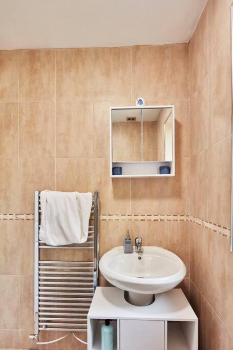 *Little Haven In Leeds* ¤Private Parking¤ Ensuite Leeds  Exteriör bild