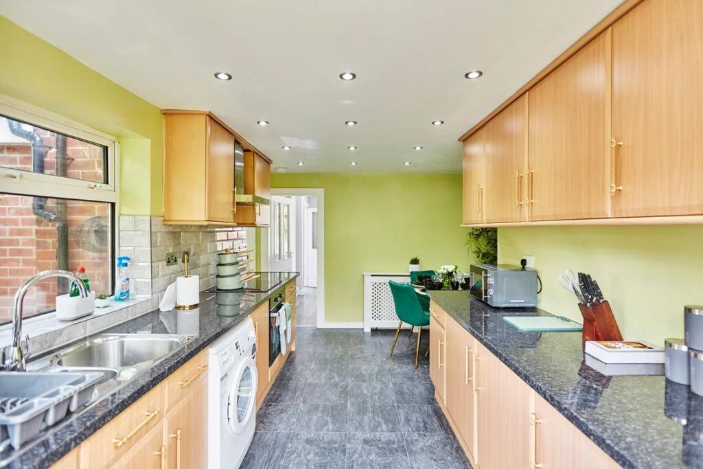 *Little Haven In Leeds* ¤Private Parking¤ Ensuite Leeds  Exteriör bild