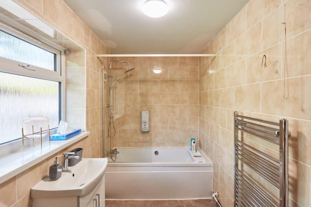 *Little Haven In Leeds* ¤Private Parking¤ Ensuite Leeds  Exteriör bild